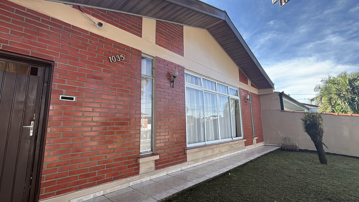 Casa de tijolo aparente com Impertech Incolor